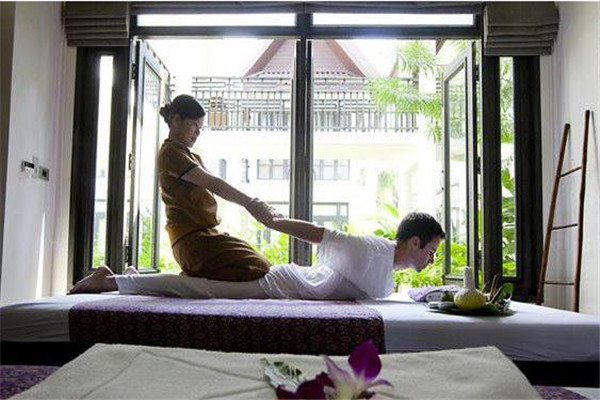 前天去了上海高档足浴休闲中心(上海还不错的推拿按摩)