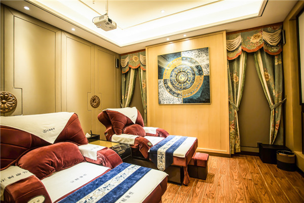 朋友推荐的泉州柔式桑拿休闲会所,来给您与众不同的花样