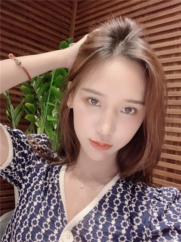 兄弟请我上海虹口区高级足浴休闲中心,这样的服务你绝对想不到