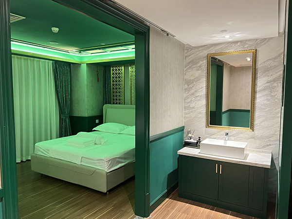 前天去了闵行柔式桑拿男士会所,SPA花样应有尽有